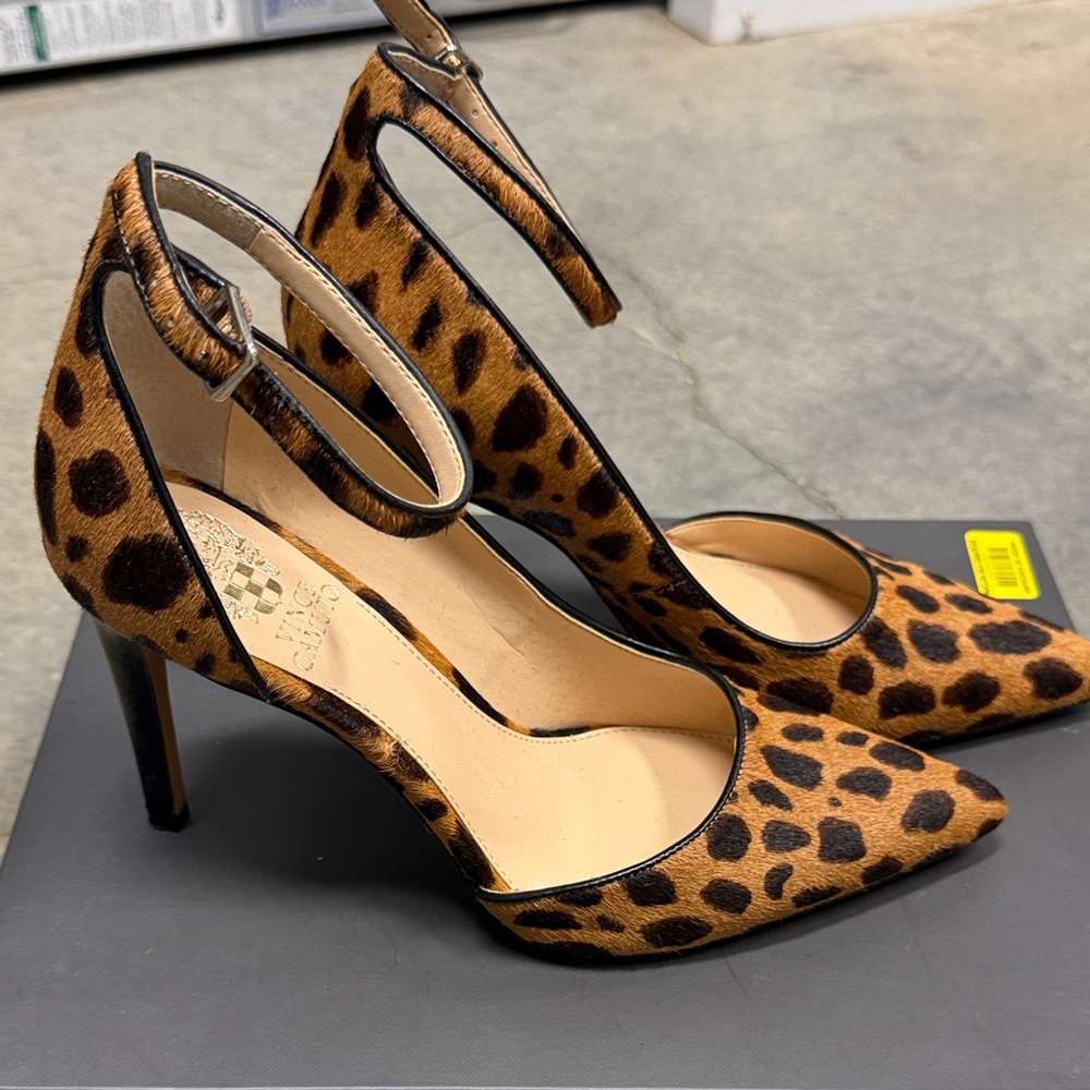 Vince Camuto Leopard Print Pointed Toe Slingback Heels - Brown & Black - Picture 3 of 6